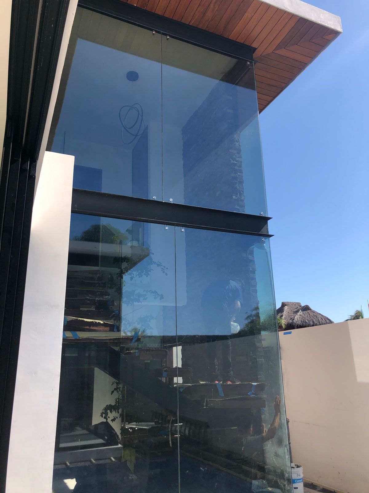 Instalación de polarizado residencial