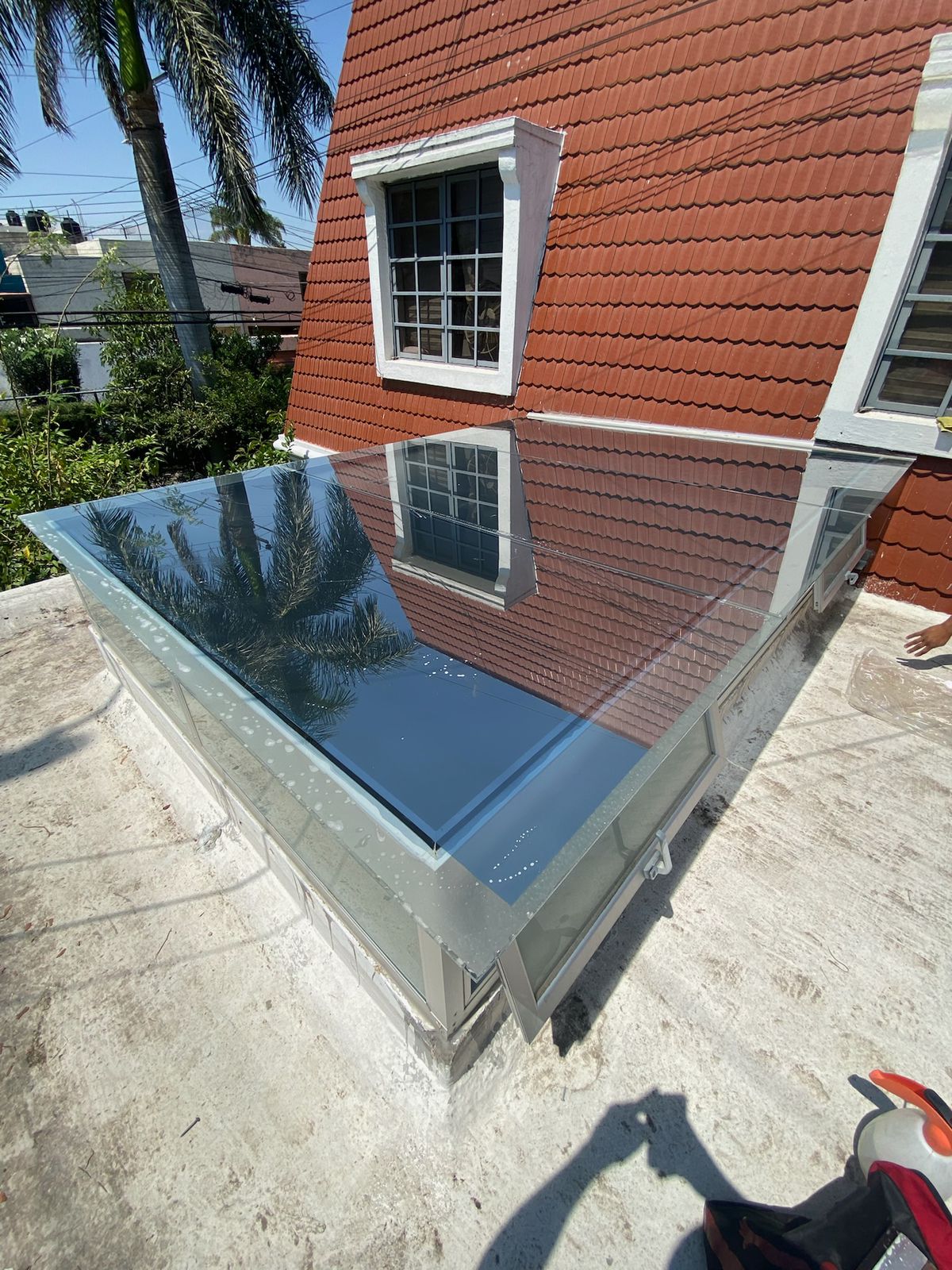 Edificio de cristal polarizado