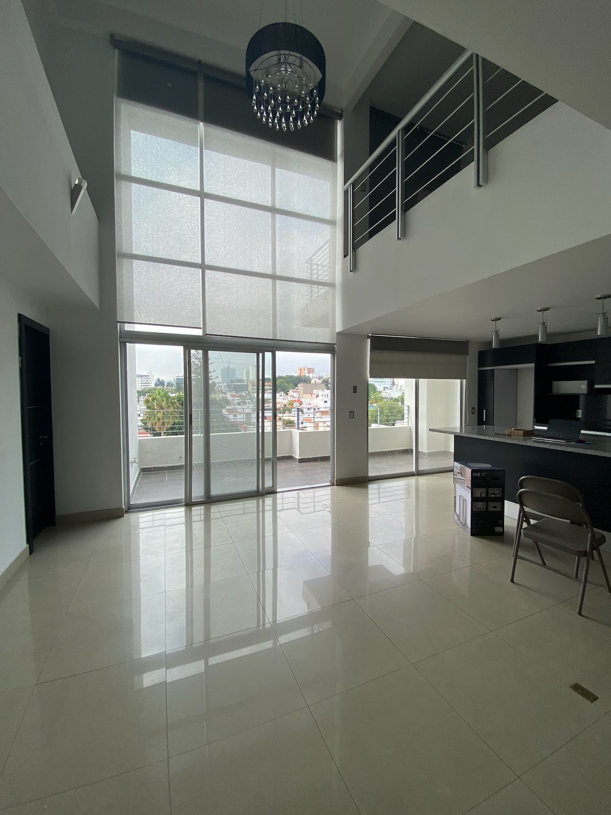 Exterior de local con polarizado